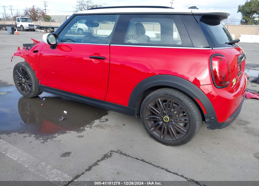 2022 MINI SE HARDTOP COOPER VIN: WMW13DJ00N2R57223