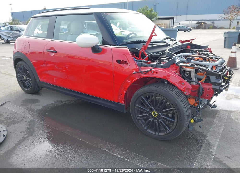 2022 MINI SE HARDTOP COOPER VIN: WMW13DJ00N2R57223