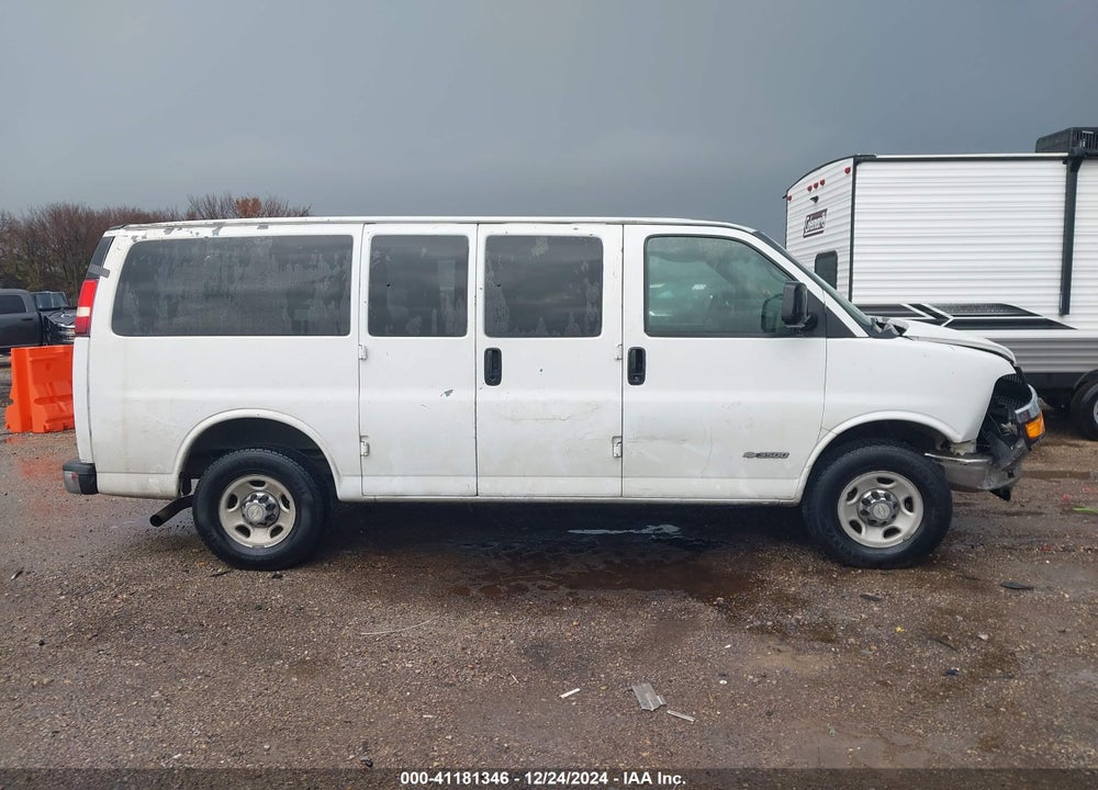 2005 CHEVROLET EXPRESS VIN: 1GAHG35U451249990