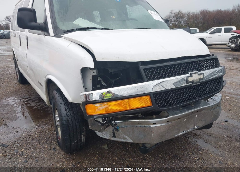 2005 CHEVROLET EXPRESS VIN: 1GAHG35U451249990