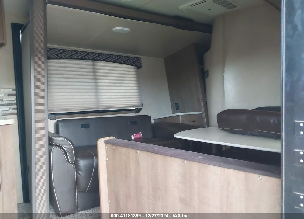 2016 FUN FINDER XTREME LITE SERIES M-241 LRK VIN: 5RXTA2422G1033763