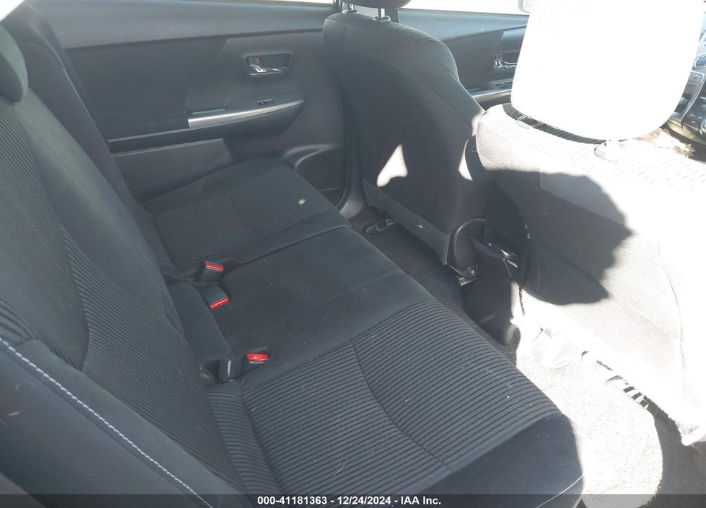2015 TOYOTA PRIUS V VIN: JTDZN3EU0FJ037056