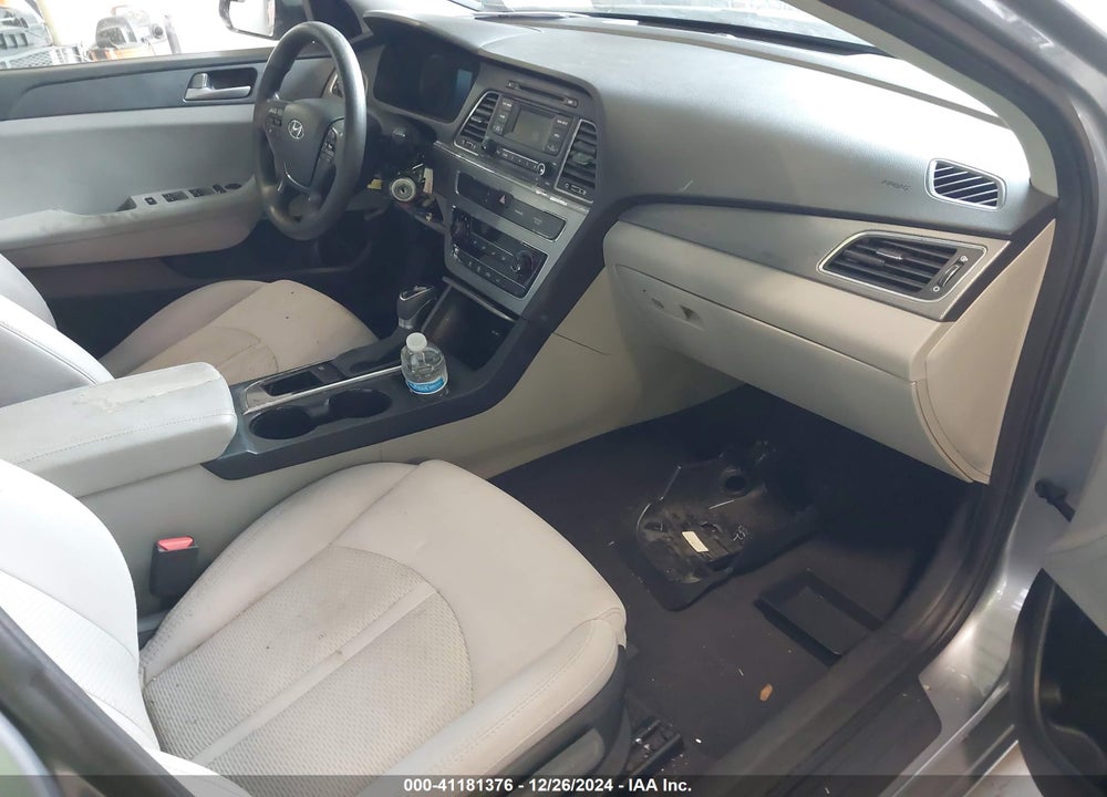2017 HYUNDAI SONATA VIN: 5NPE24AF2HH547098