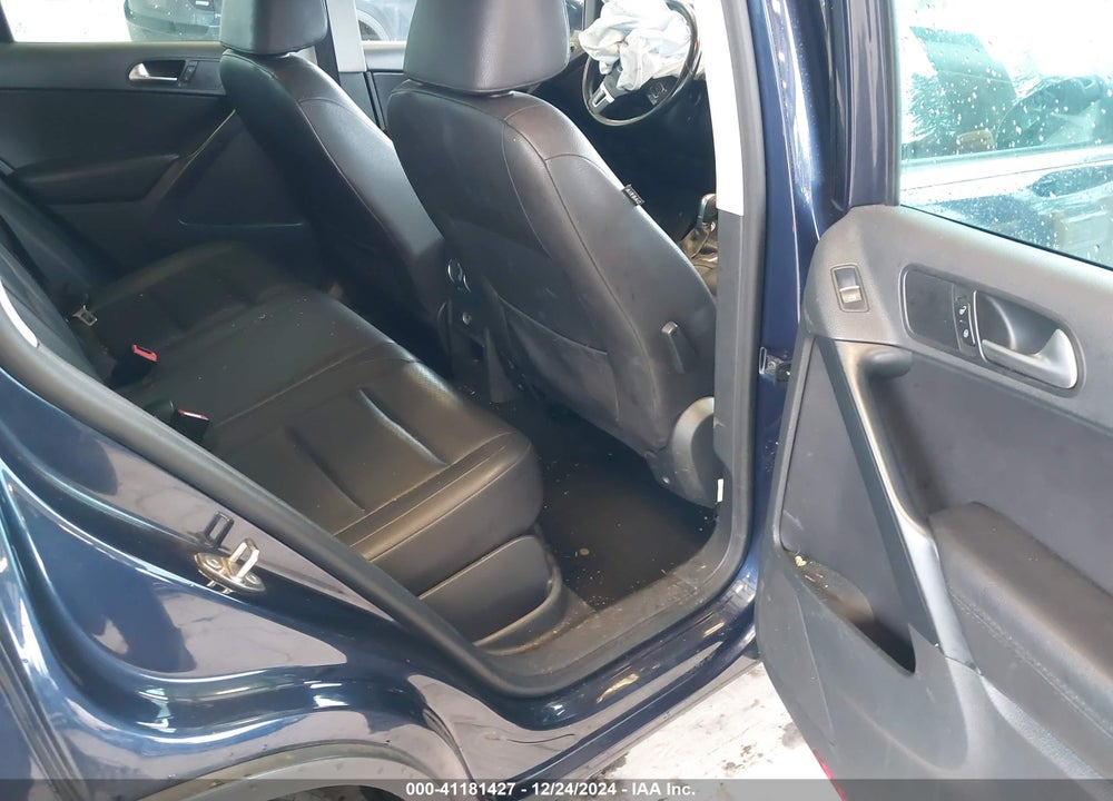 2016 VOLKSWAGEN TIGUAN SE VIN: WVGAV7AX4GW527312