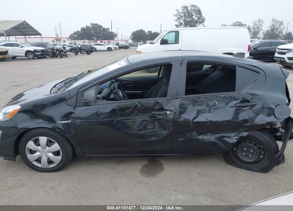 2016 TOYOTA PRIUS C TWO VIN: JTDKDTB3XG1119989
