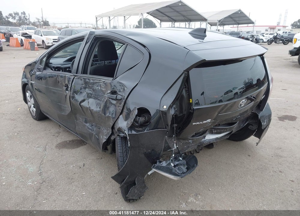 2016 TOYOTA PRIUS C TWO VIN: JTDKDTB3XG1119989