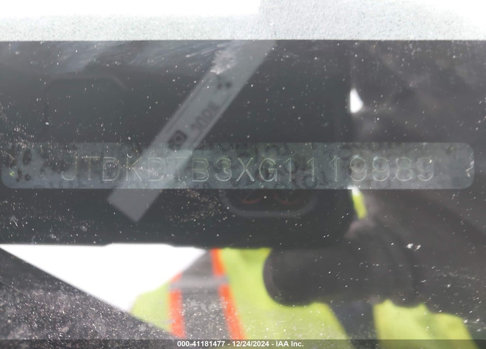 2016 TOYOTA PRIUS C TWO VIN: JTDKDTB3XG1119989