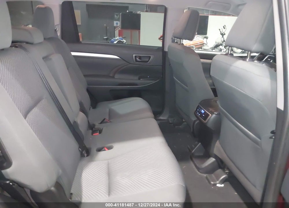 2019 TOYOTA HIGHLANDER LE VIN: 5TDBZRFH0KS989286