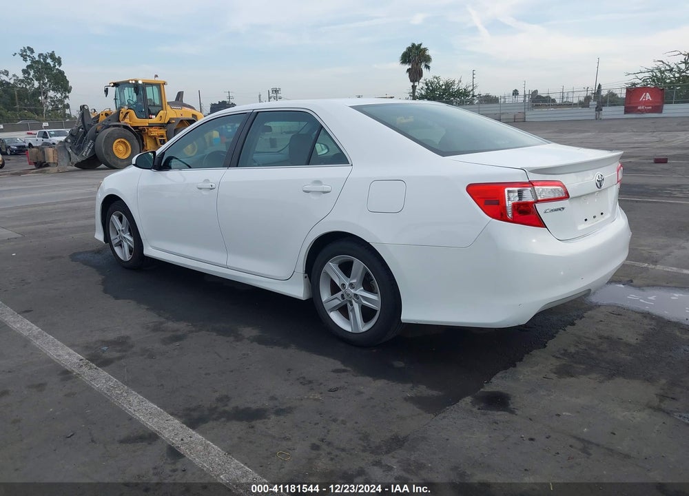 2013 TOYOTA CAMRY SE VIN: 4T1BF1FKXDU273981