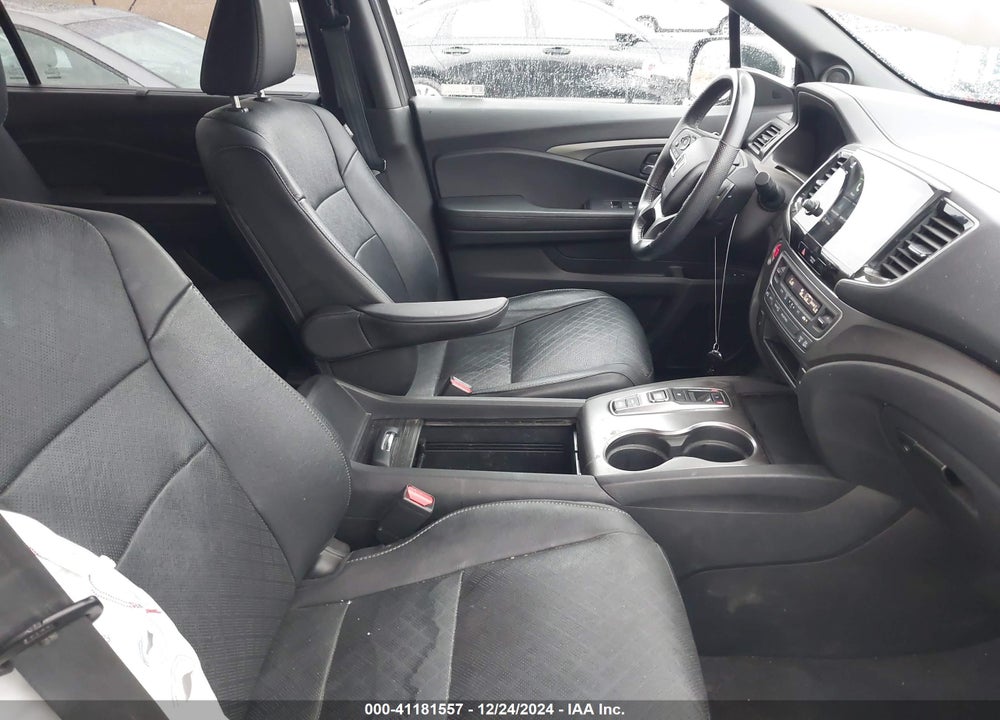 2019 HONDA PASSPORT EX-L VIN: 5FNYF7H56KB007971