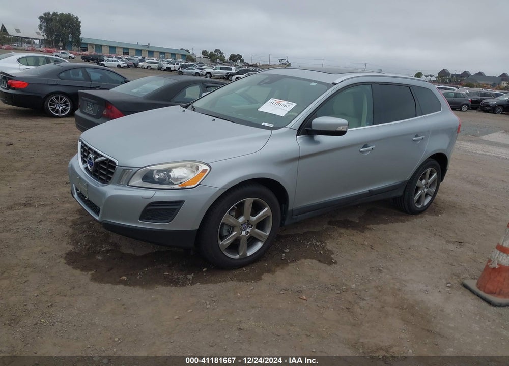 2013 VOLVO XC60 3.2 PLATINUM VIN: YV4940DL4D2405222