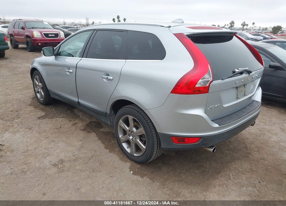 2013 VOLVO XC60 3.2 PLATINUM VIN: YV4940DL4D2405222
