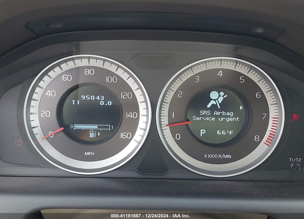 2013 VOLVO XC60 3.2 PLATINUM VIN: YV4940DL4D2405222