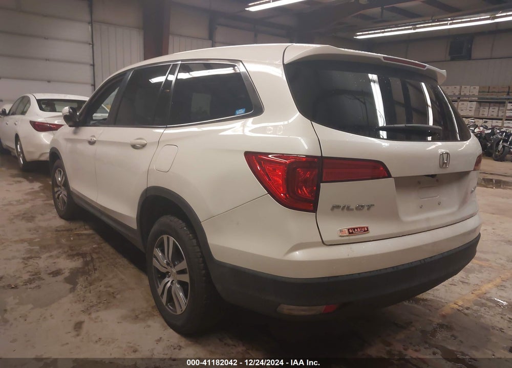 2018 HONDA PILOT EX VIN: 5FNYF6H34JB062944