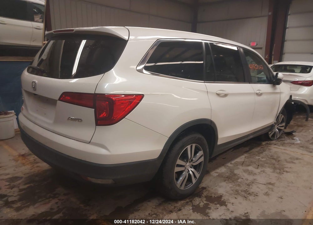 2018 HONDA PILOT EX VIN: 5FNYF6H34JB062944