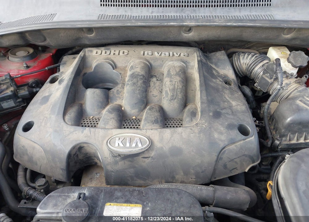 2007 KIA SPORTAGE VIN: KNDJF724877450024