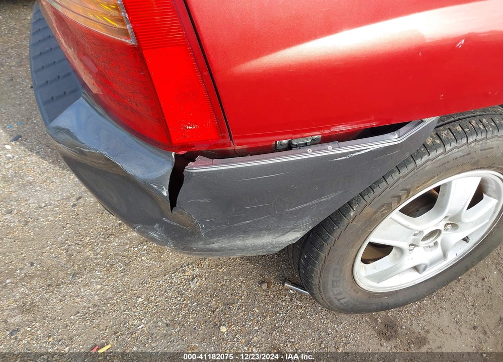 2007 KIA SPORTAGE VIN: KNDJF724877450024