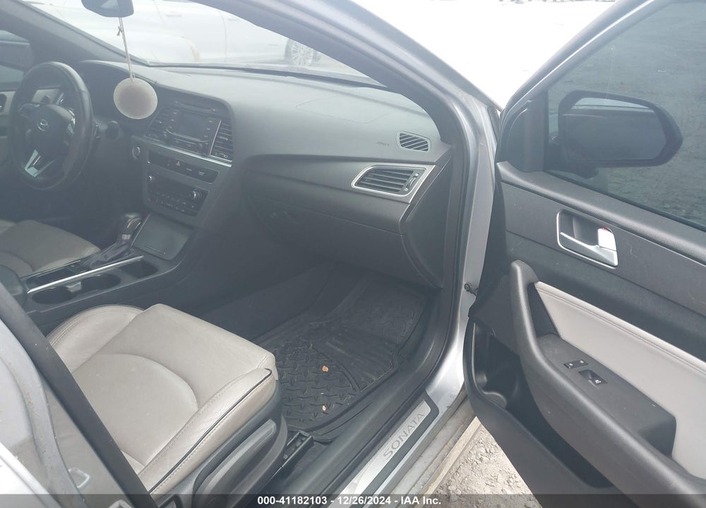 2015 HYUNDAI SONATA SPORT 2.0T VIN: 5NPE34AB1FH102472