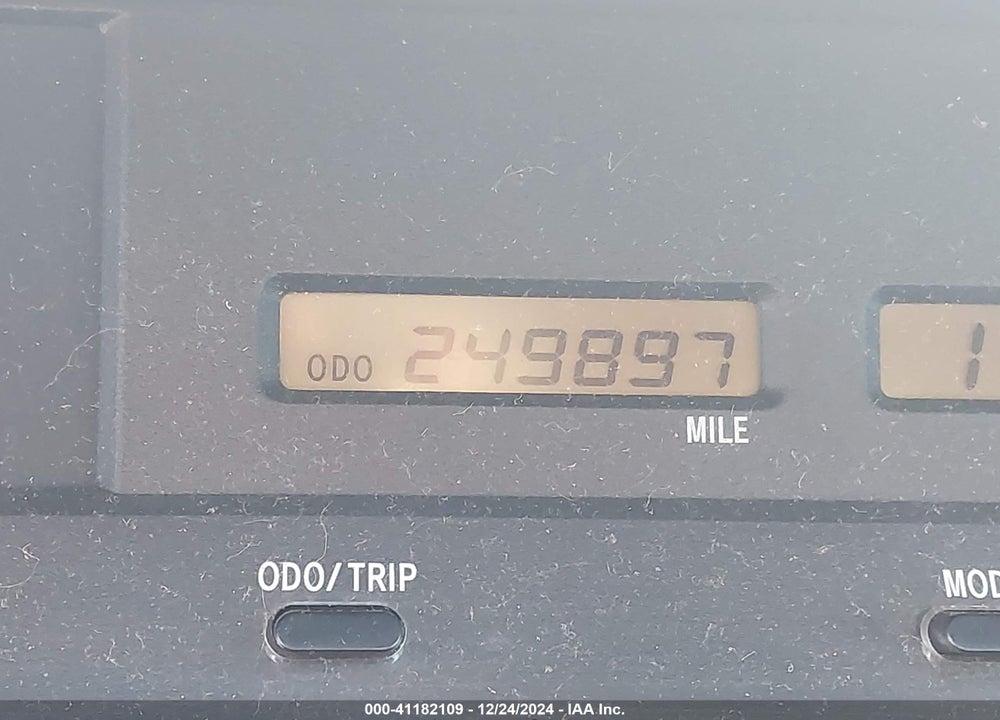 2001 TOYOTA AVALON XL VIN: 4T1BF28B61U161385