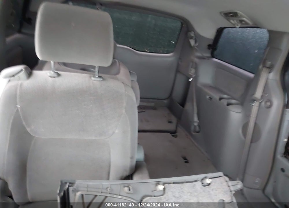 2004 TOYOTA SIENNA LE VIN: 5TDZA23C04S115528