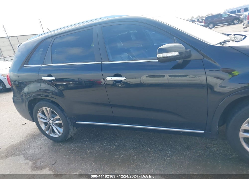 2014 KIA SORENTO VIN: 5XYKW4A77EG501317