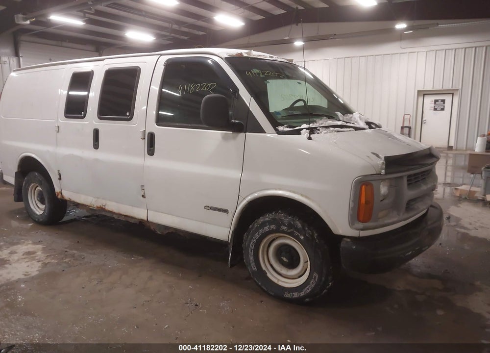 2000 CHEVROLET EXPRESS VIN: 1GCFG15W8Y1119221