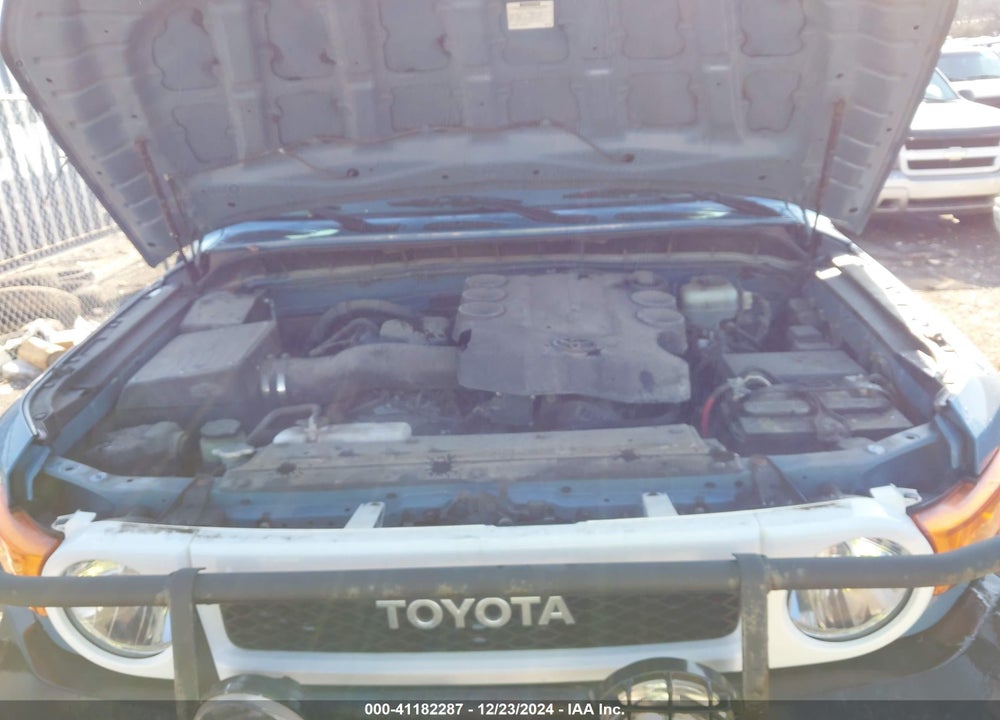 2014 TOYOTA FJ CRUISER VIN: JTEBU4BF6EK196345