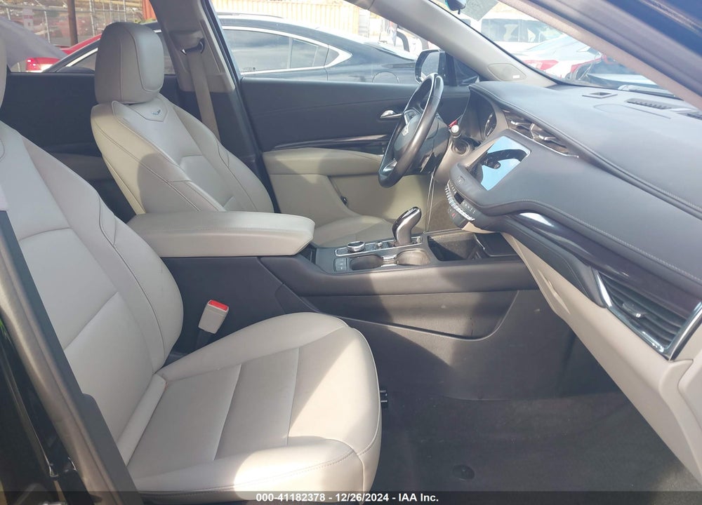 2022 CADILLAC XT4 FWD LUXURY VIN: 1GYAZAR43NF100453