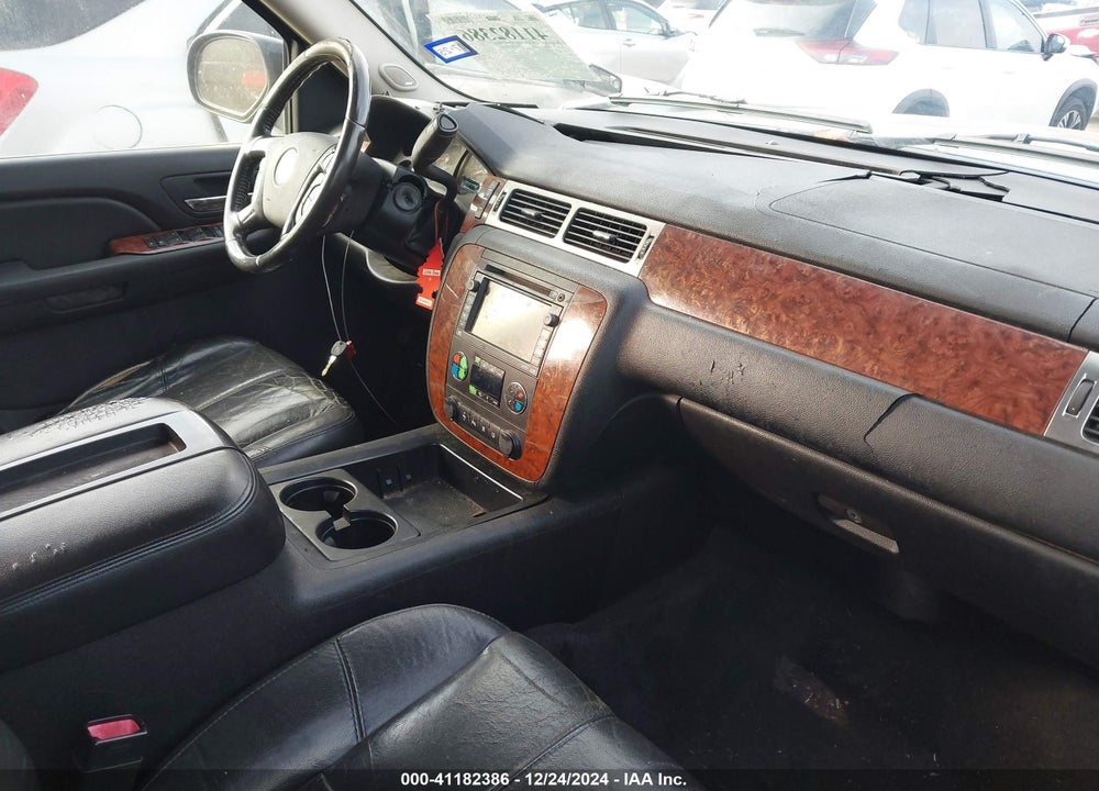 2007 CHEVROLET SUBURBAN VIN: 3GNFC16087G142978
