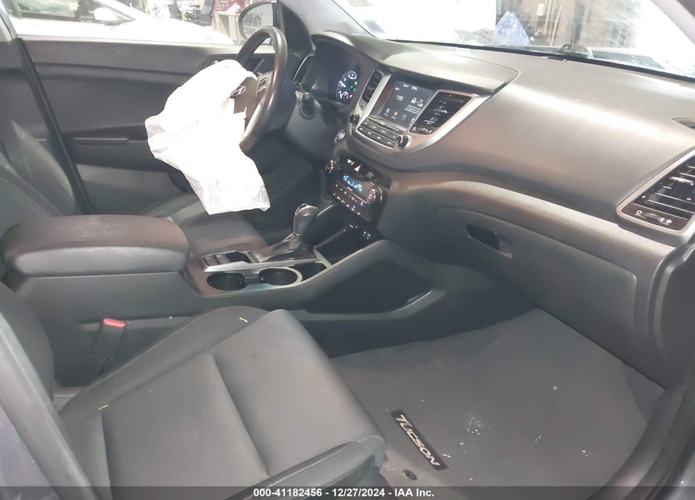 2018 HYUNDAI TUCSON SPORT VIN: KM8J33ALXJU750243