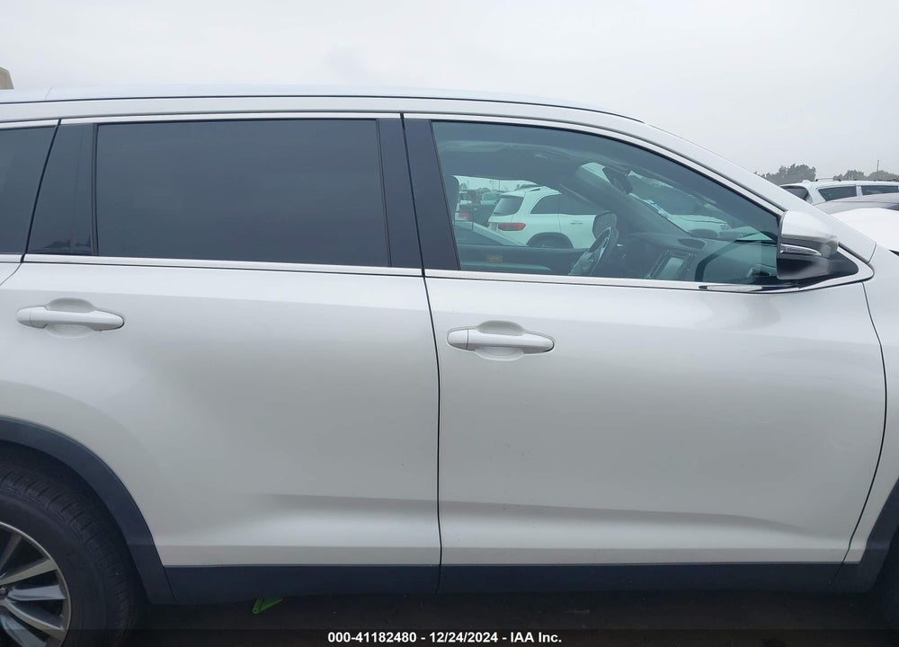 2019 TOYOTA HIGHLANDER VIN: 5TDKZRFH7KS562431
