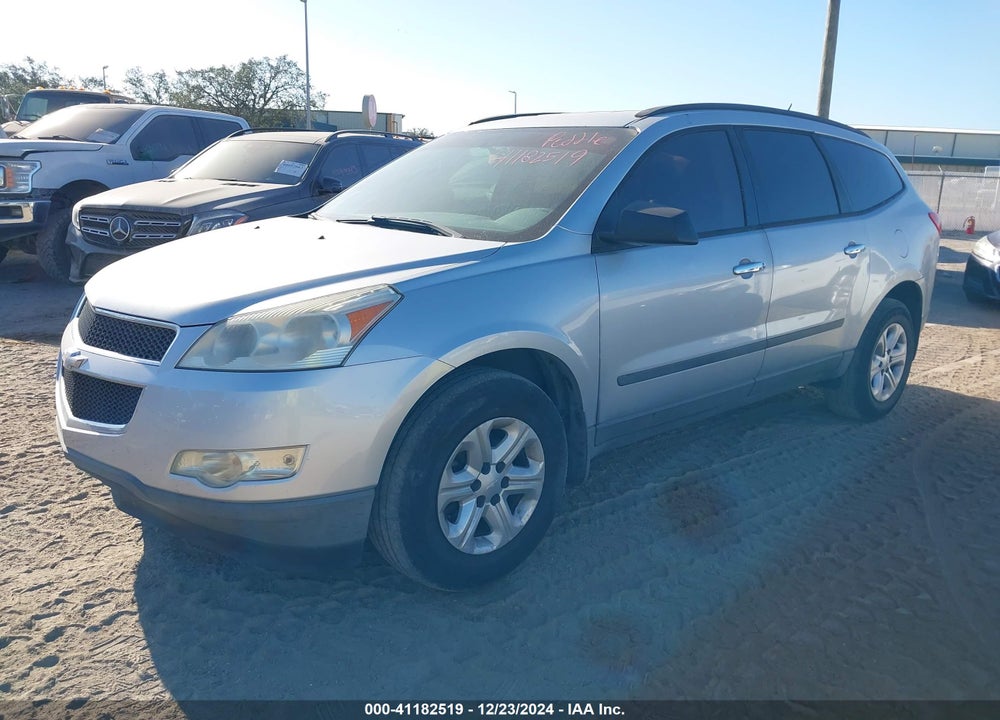 2012 CHEVROLET TRAVERSE LS VIN: 1GNKREED1CJ410058