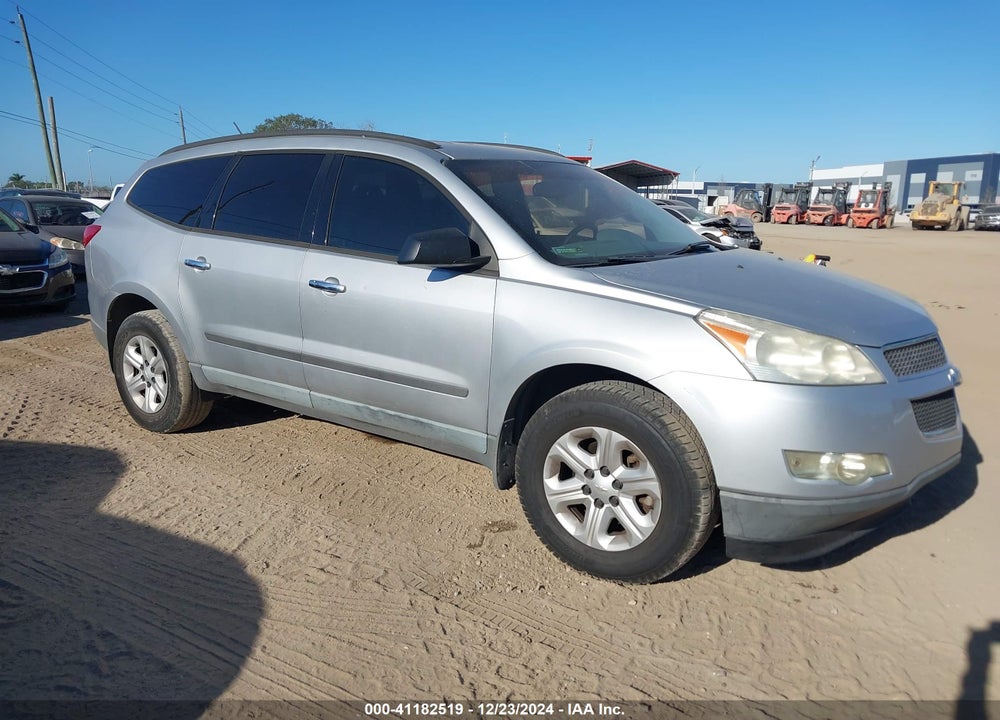 2012 CHEVROLET TRAVERSE LS VIN: 1GNKREED1CJ410058