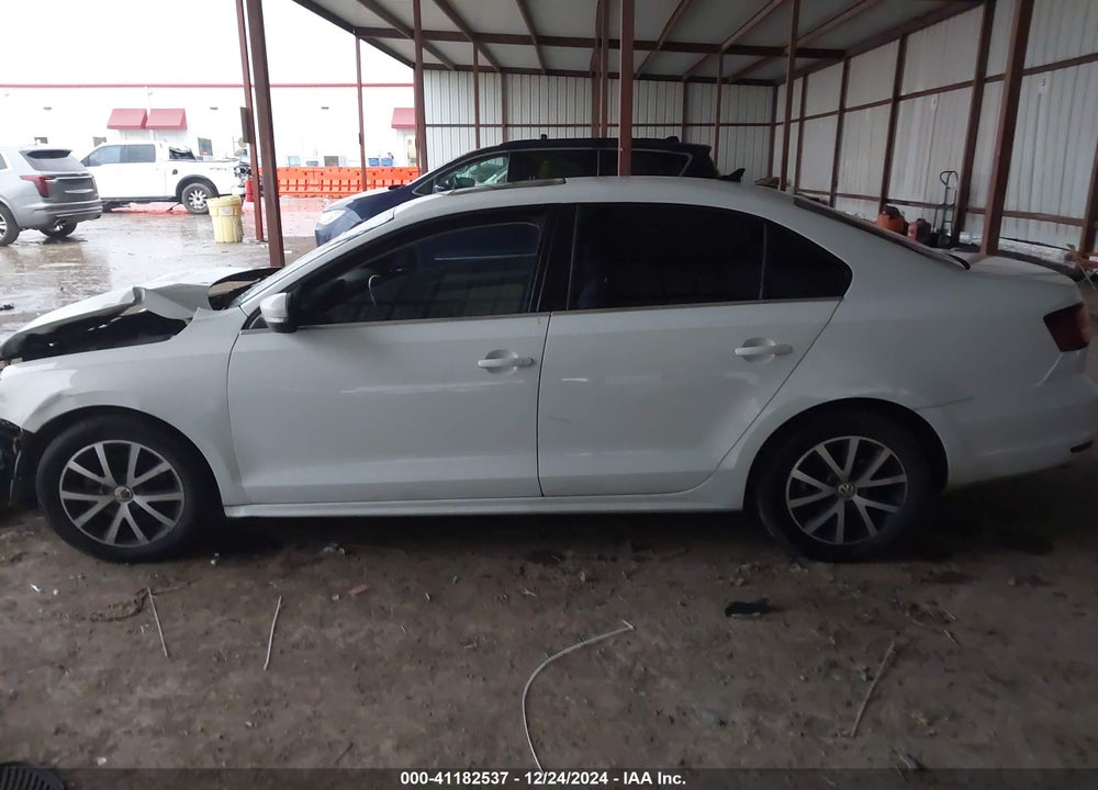 2017 VOLKSWAGEN JETTA VIN: 3VWDB7AJ7HM290643
