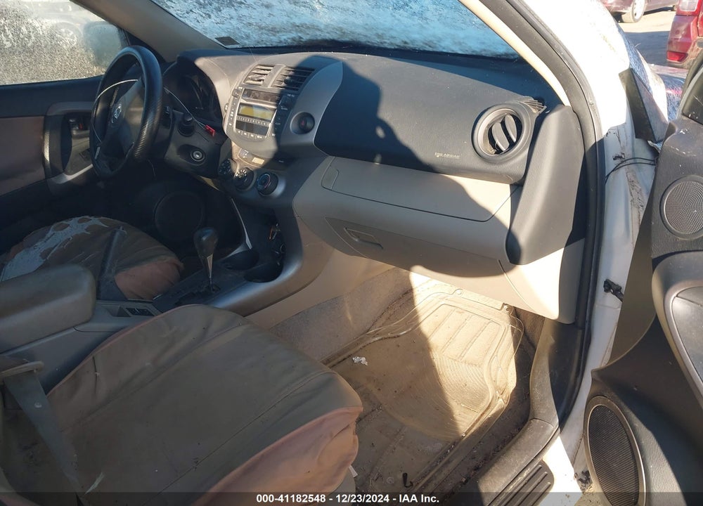 2006 TOYOTA RAV4 VIN: JTMBD33V066009986