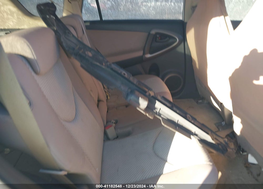 2006 TOYOTA RAV4 VIN: JTMBD33V066009986