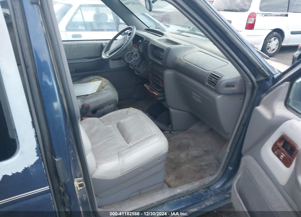 1994 CHRYSLER TOWN & COUNTRY VIN: 1C4GH54L7RX259095