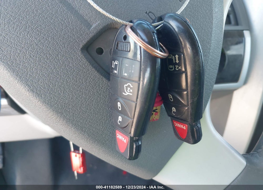 2010 DODGE GRAND CARAVAN SXT VIN: 2D4RN5D17AR211621