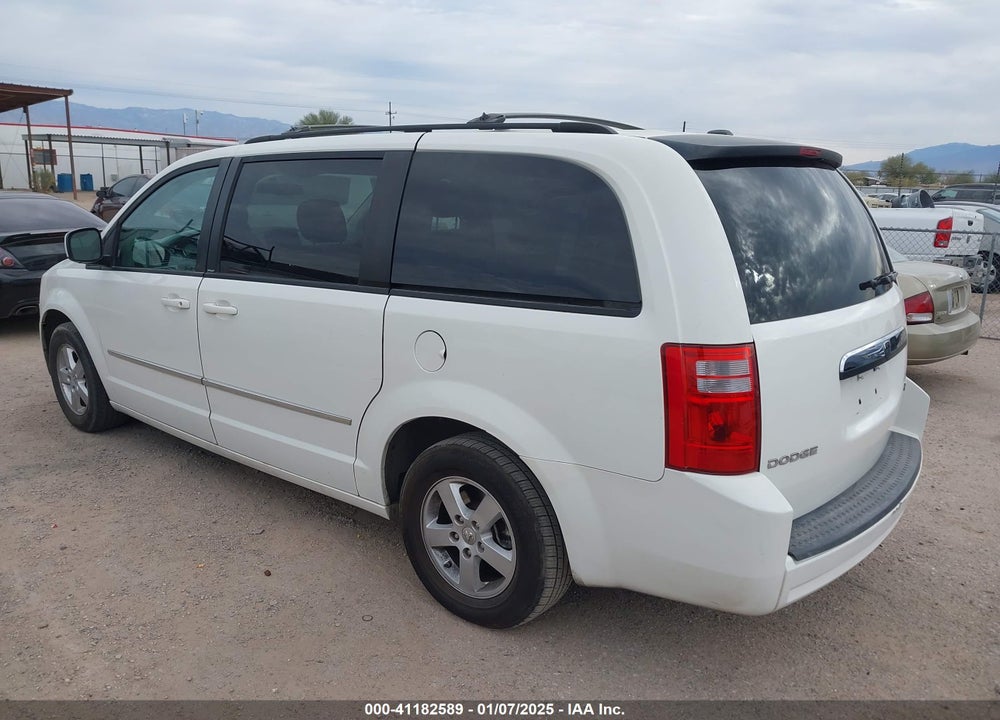 2010 DODGE GRAND CARAVAN SXT VIN: 2D4RN5D17AR211621