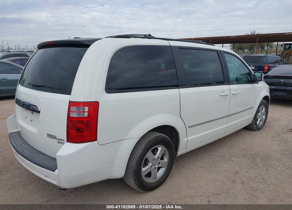 2010 DODGE GRAND CARAVAN SXT VIN: 2D4RN5D17AR211621