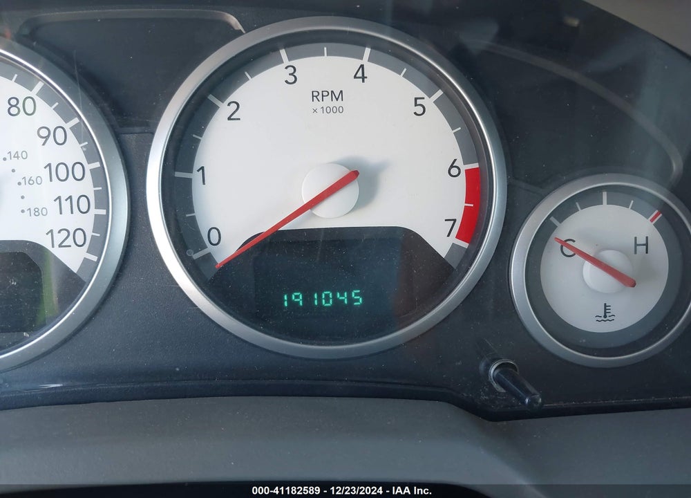 2010 DODGE GRAND CARAVAN SXT VIN: 2D4RN5D17AR211621