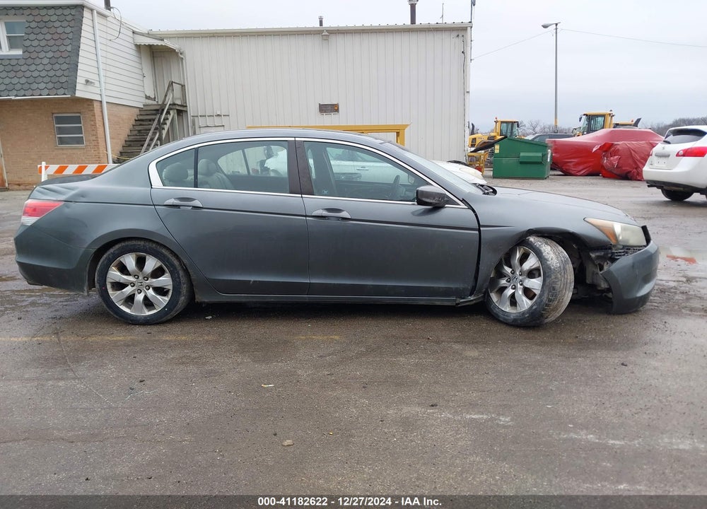 2008 HONDA ACCORD VIN: 1HGCP26888A008484