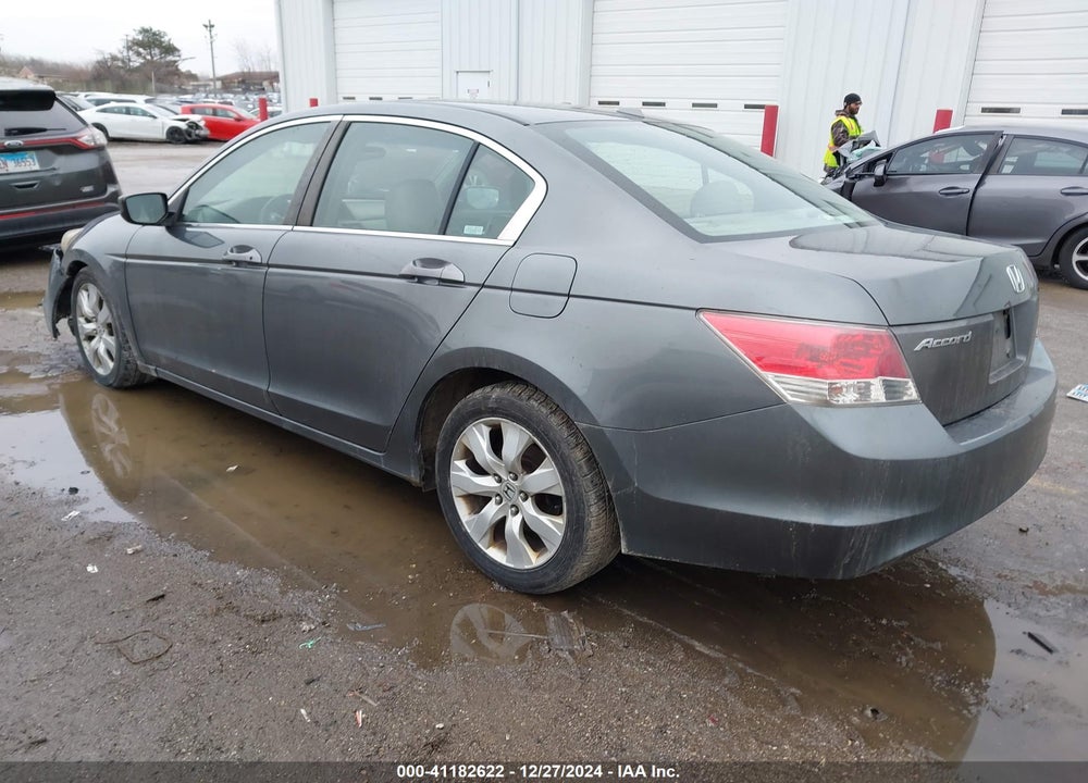 2008 HONDA ACCORD VIN: 1HGCP26888A008484