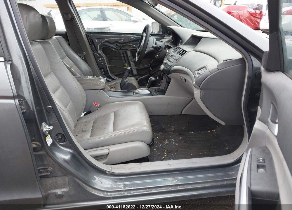 2008 HONDA ACCORD VIN: 1HGCP26888A008484