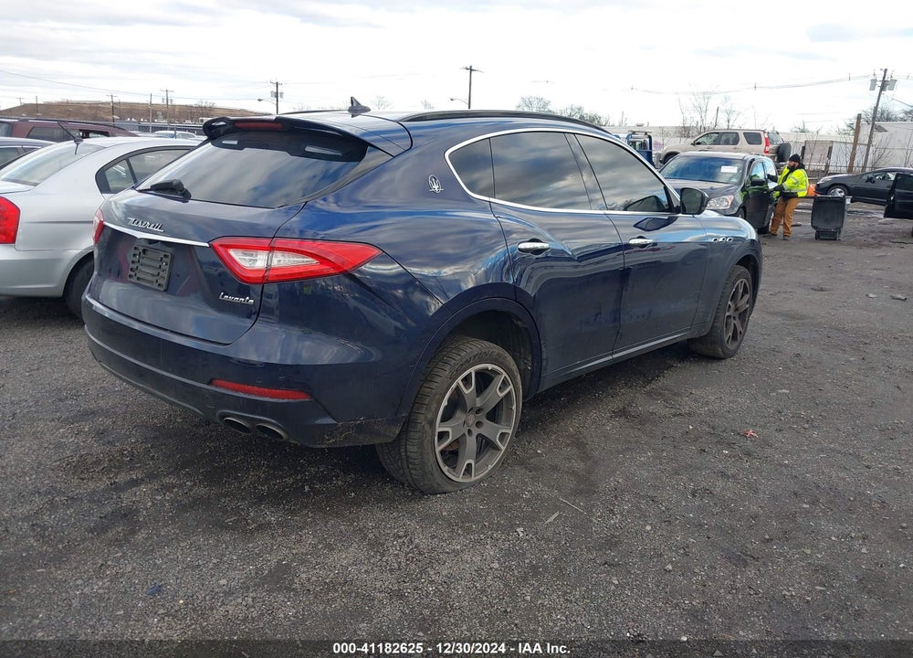 2017 MASERATI LEVANTE S VIN: ZN661YUSXHX230499