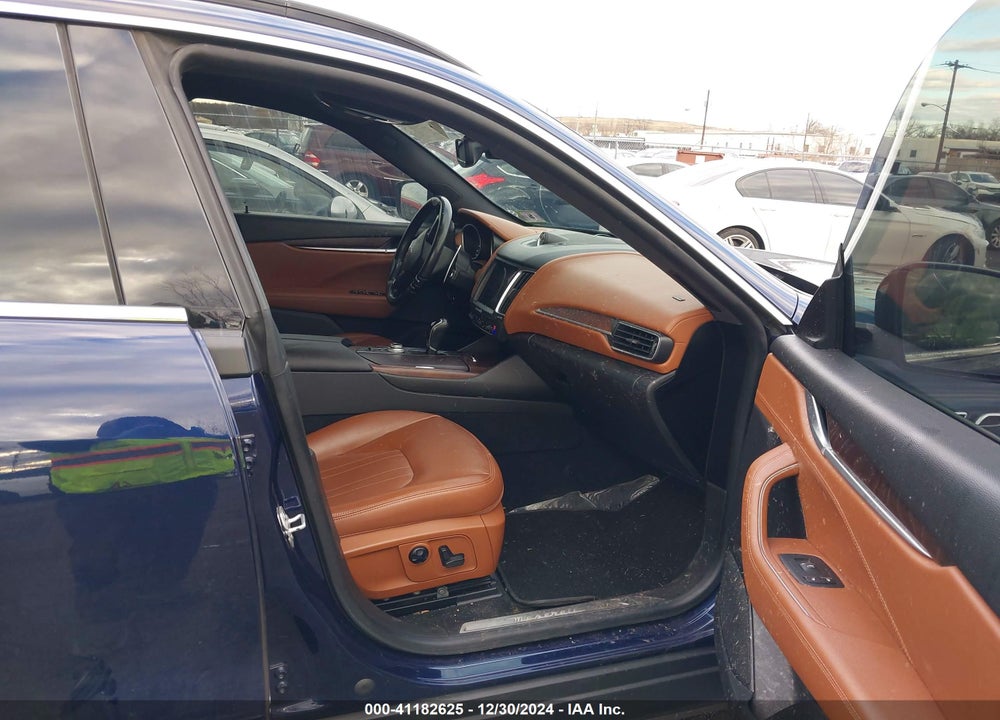 2017 MASERATI LEVANTE S VIN: ZN661YUSXHX230499