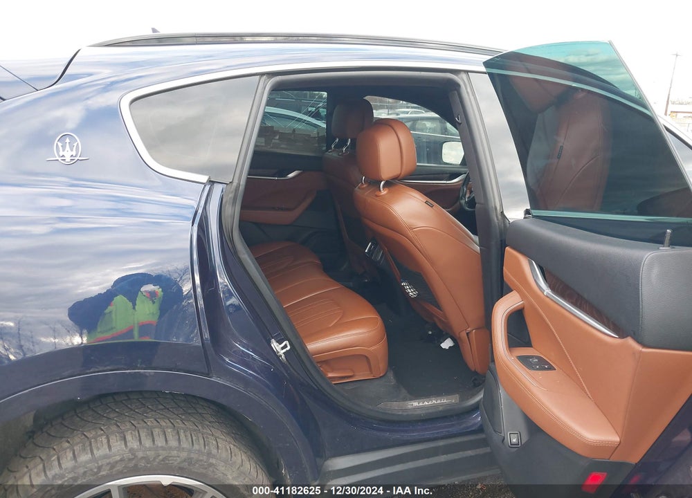 2017 MASERATI LEVANTE S VIN: ZN661YUSXHX230499