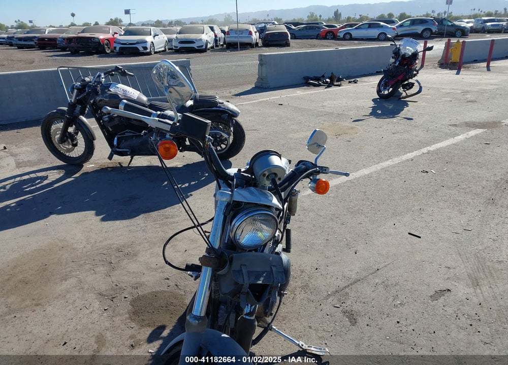 1990 HARLEY-DAVIDSON XLH883 VIN: 1HD4CAM1XLY110477