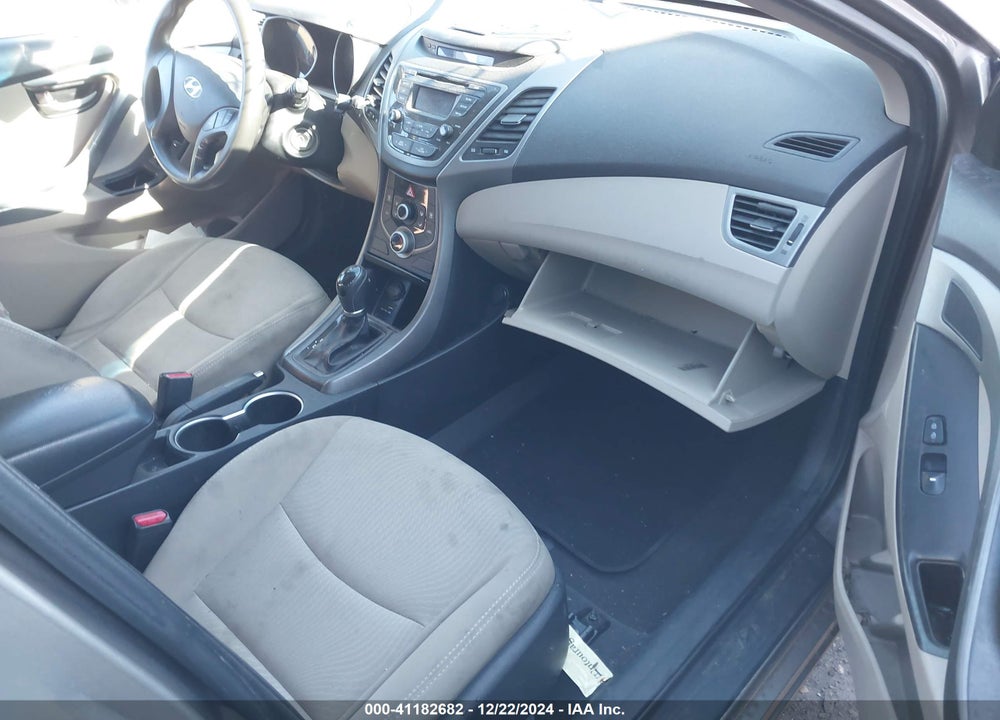 2015 HYUNDAI ELANTRA SE VIN: 5NPDH4AE8FH635782