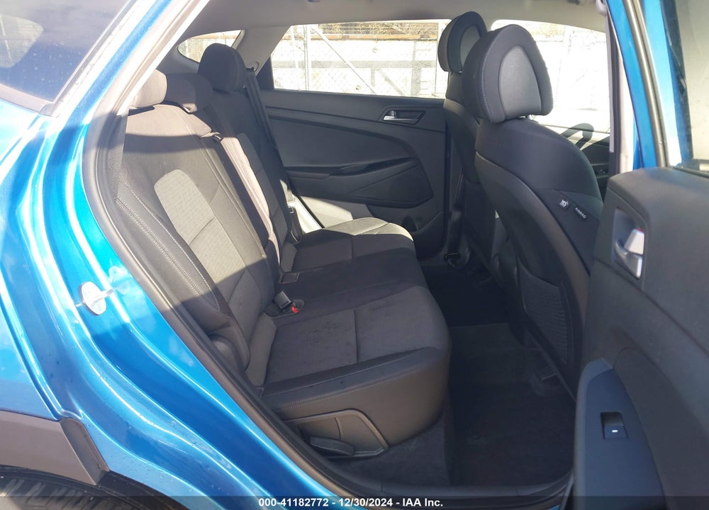 2017 HYUNDAI TUCSON SE VIN: KM8J3CA49HU414036